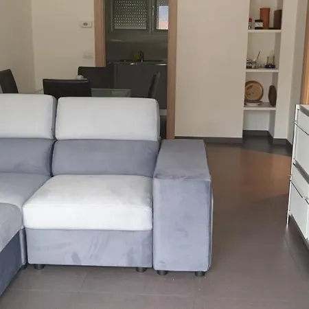 דירה Modern Appartament פורלצה